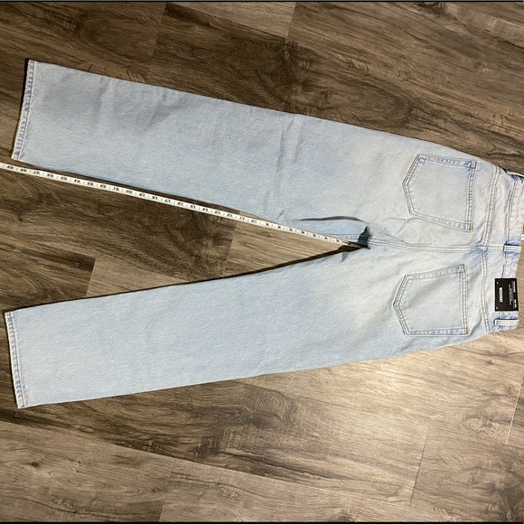 Weekday Voyage High Waist Comfort Straight Jeans - Picture 8 of 9